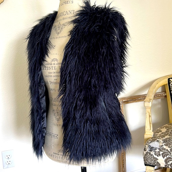 Black Faux Fur lined vest - Picture 1 of 4